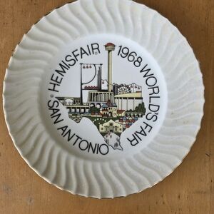 Vintage Porcelain Souvenir Plate San Antonio Texas Worlds Fair Hemisfair 10.25"
